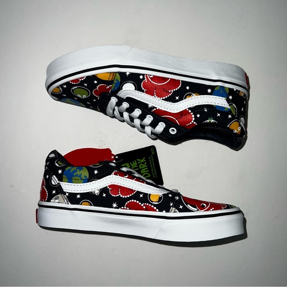 Vans Kids Ward Glow Fish Sneaker- Little Kids - New In Box - Reemoly - Picture 11 of 16